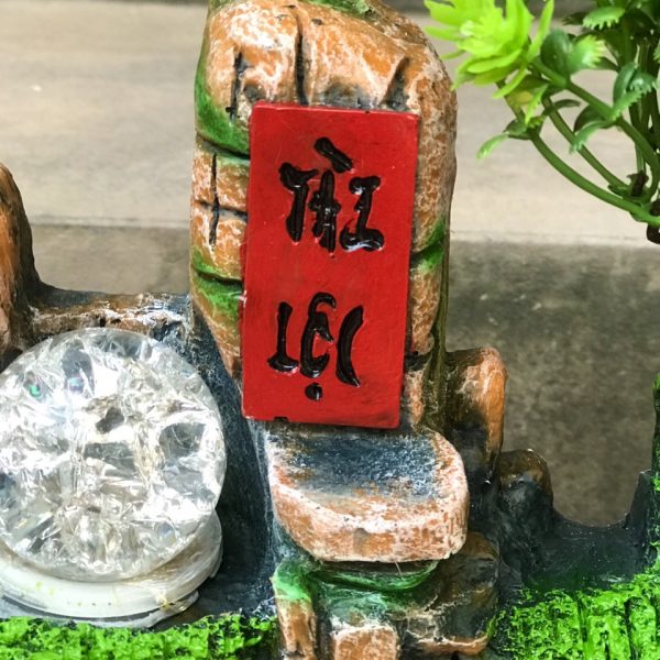 Thác nước phong thủy