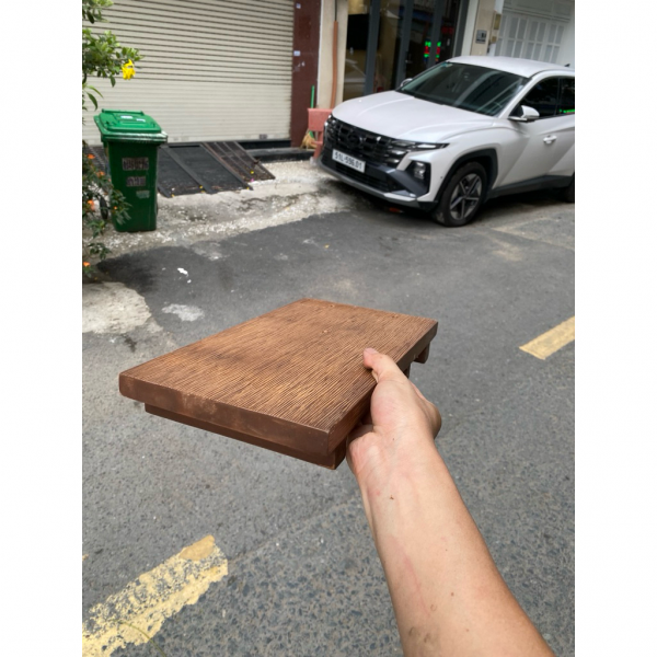 Kệ gỗ treo tường để máy tính hoặc tượng trang trí 33.5cm - ảnh 4